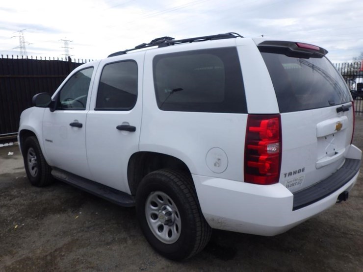 2014-chevrolet-tahoe-image-4