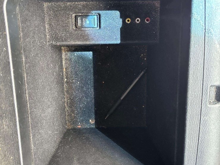 2012-infiniti-qx56-image-25