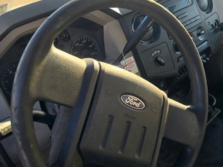 2008-ford-f550-image-13