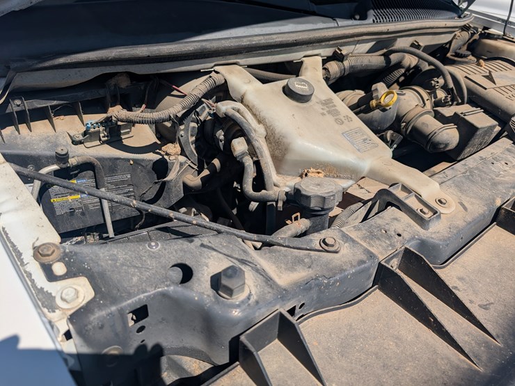 2010-chevrolet-express-3500-image-9