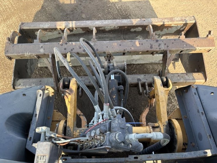 case-570l-xt-image-39