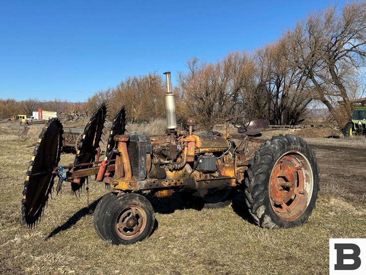 international-harvester-h-tractor-image-1