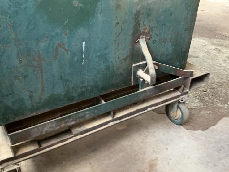 #220-•-wheeled-self-dumping-hopper-image-9