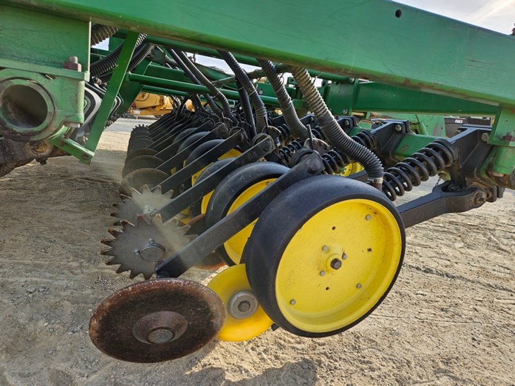 john-deere-750-image-15