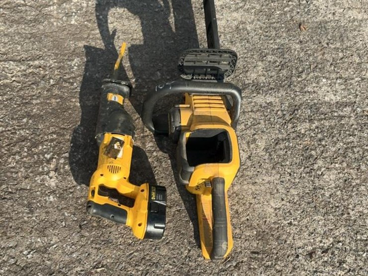 #104-•-dewalt-chainsaw-and-reciprocating-saw-image-17