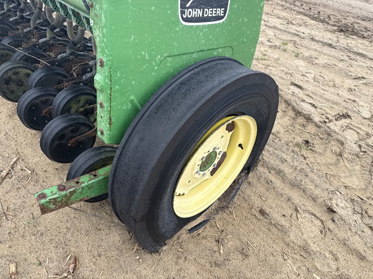 john-deere-450-image-5
