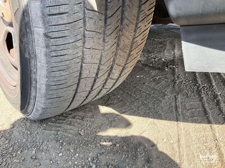 2015-ford-explorer-image-33