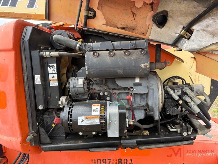 2012-jlg-600aj-image-17