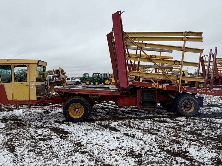 new-holland-1095-image-2