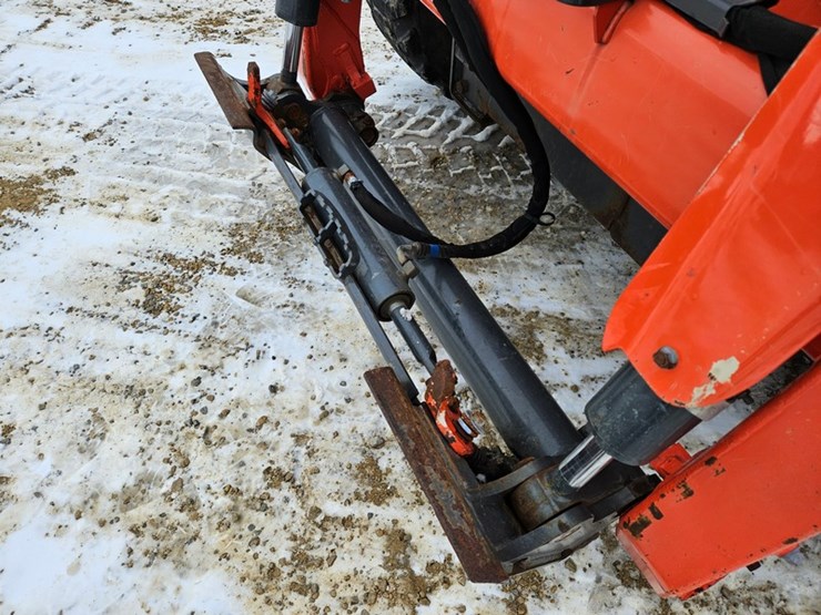 kubota-ssv75-image-9