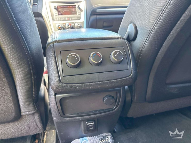 2014-gmc-acadia-image-20