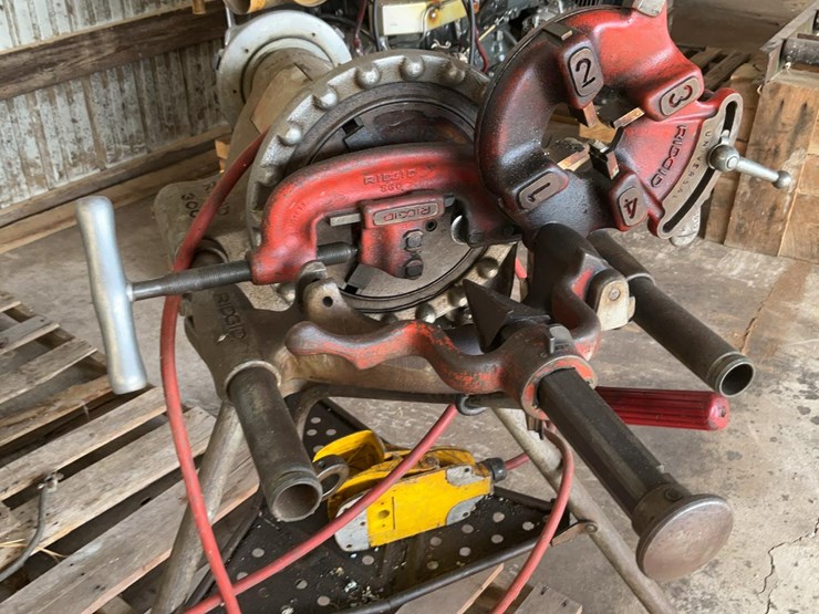 #243-•-ridgid-300-pipe-threader-image-7