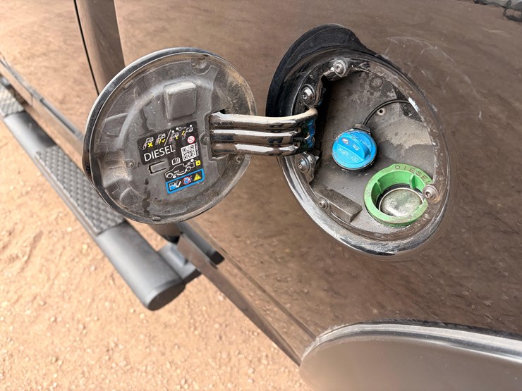 2022-ram-2500-hd-pickup-image-26