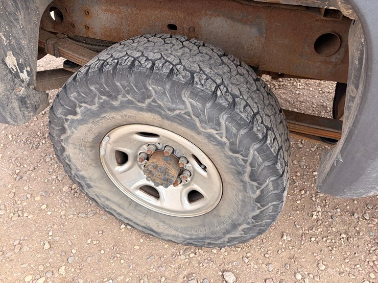 2010-chevrolet-silverado-pickup-image-20