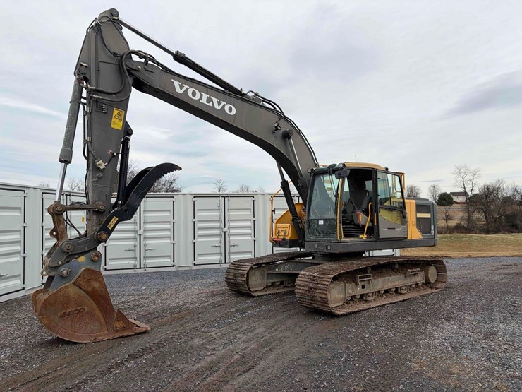 2016-volvo-ec220e-image-1