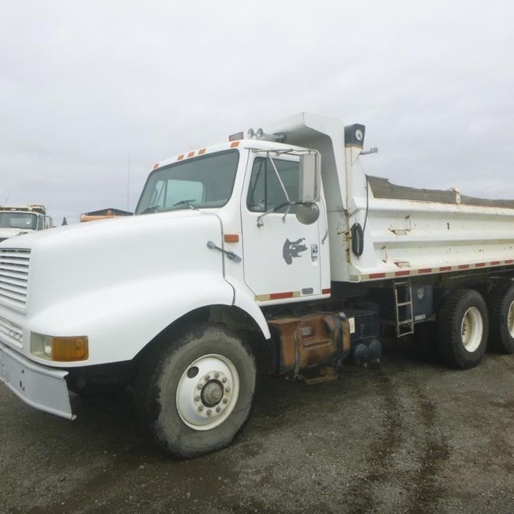 1999 INTERNATIONAL 2674