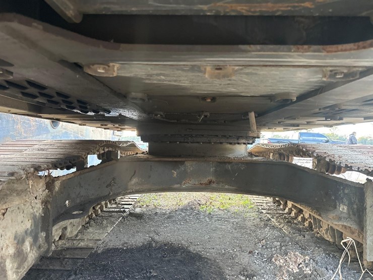 2014-volvo-ec250d-lr-image-4