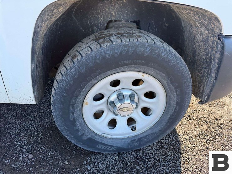 2013-chevrolet-silverado-1500-image-21