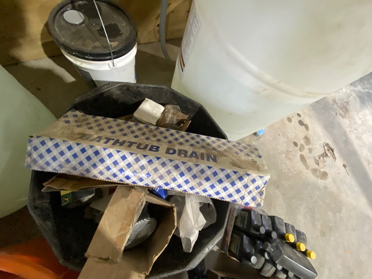 #112-•-variety---auto-parts-and-bathtub-drain-image-3
