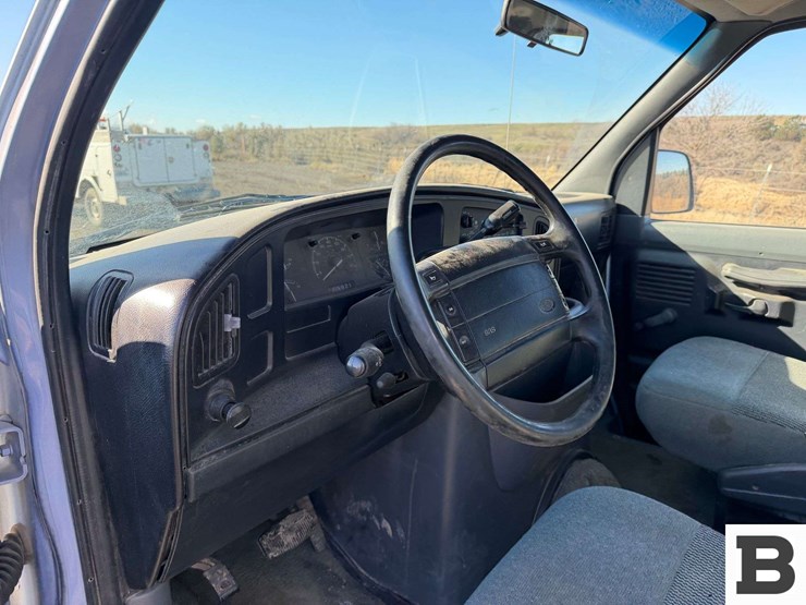 1995-ford-econoline-350-image-31