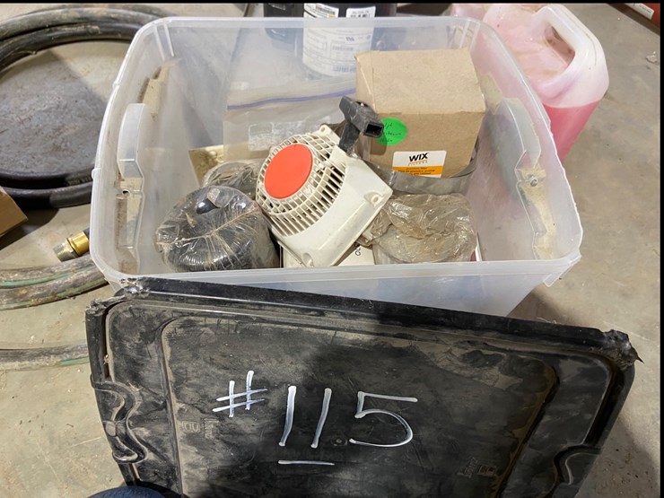 #115-•-tote-of-misc-and-2-jugs-antifreeze-image-3