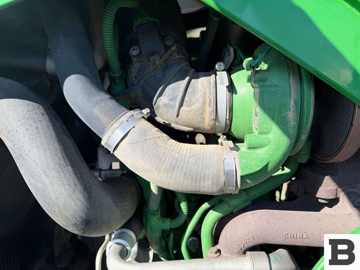 2013-john-deere-6125r-image-63