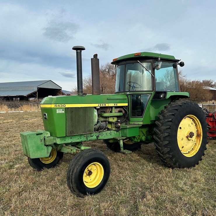 1976 JOHN DEERE 4430