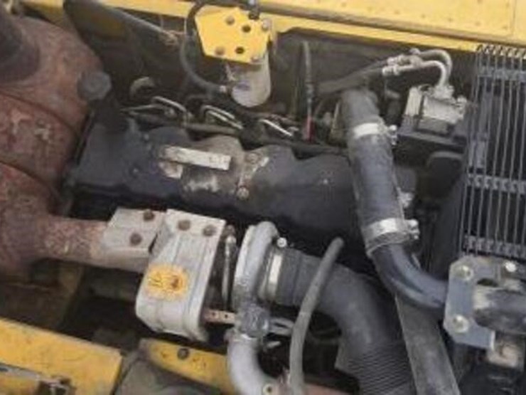 2007-komatsu-pc270-lc-8-image-24