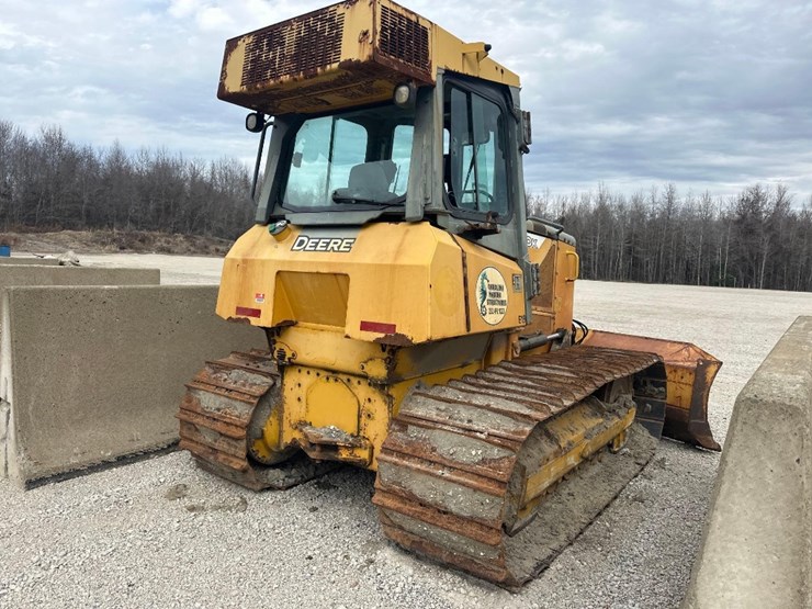 2015-deere-650k-lgp-image-3