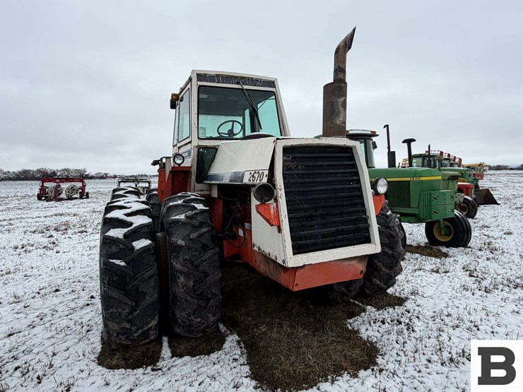 case-2670-tractor-image-10