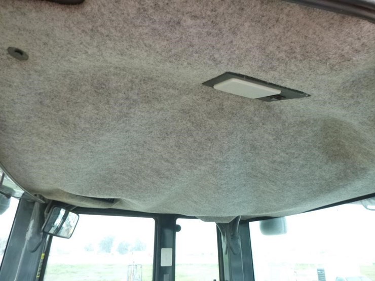 2005-deere-624j-image-8