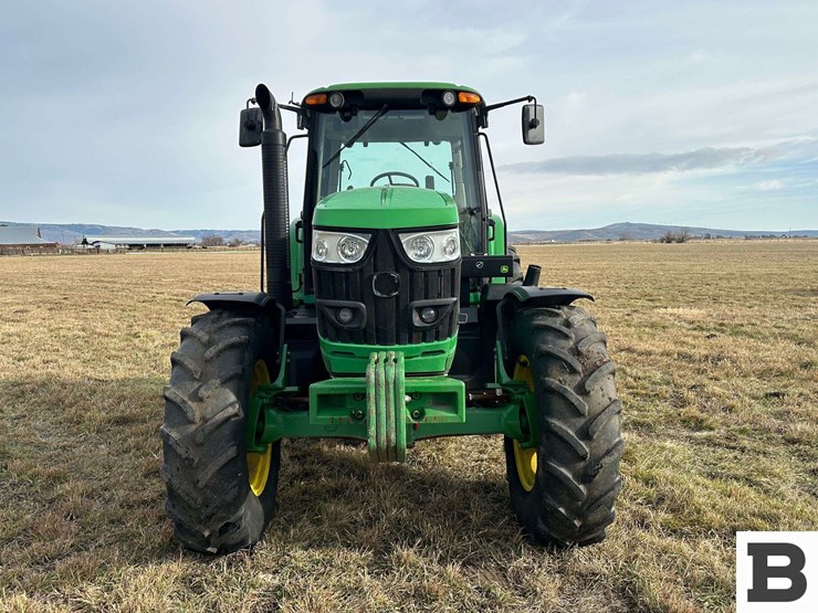 2014-john-deere-6140m-image-11