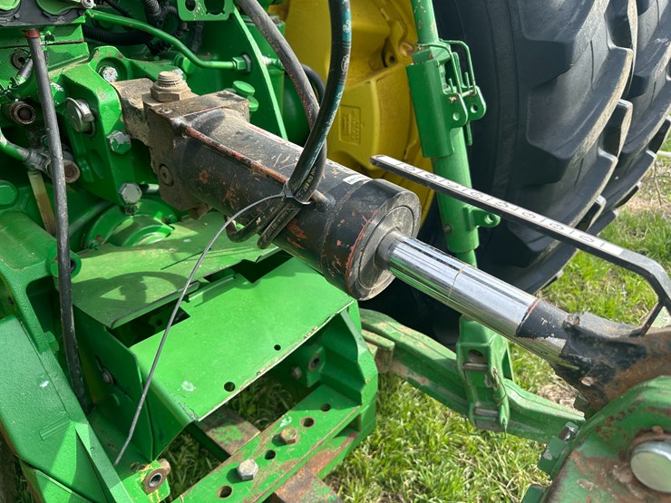 john-deere-8285r-image-21