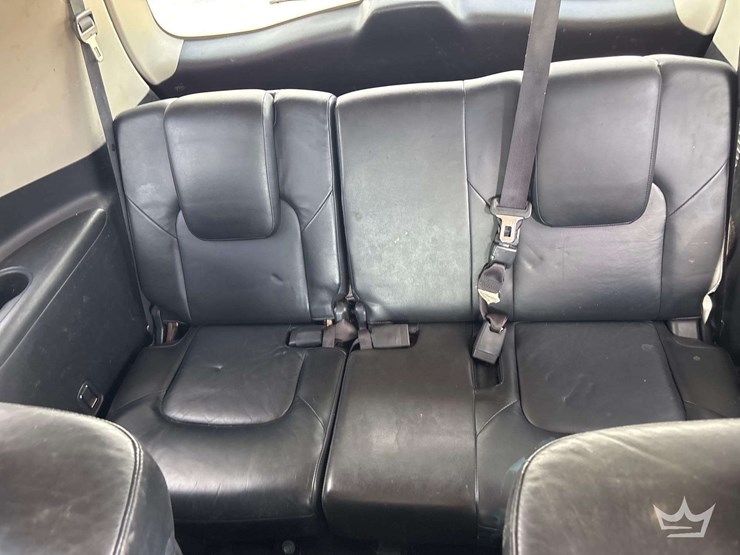 2012-infiniti-qx56-image-22