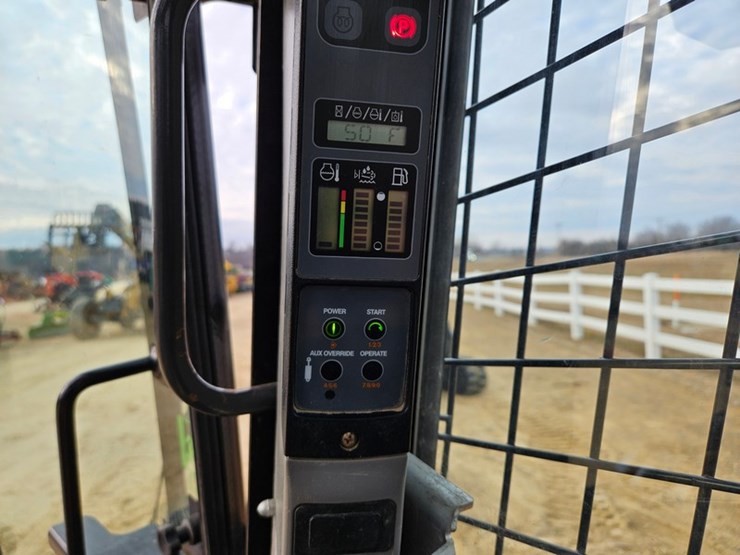 2020-case-tv450-image-32