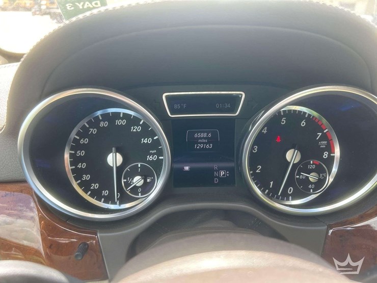 2013-mercedes-benz-gl450-image-28