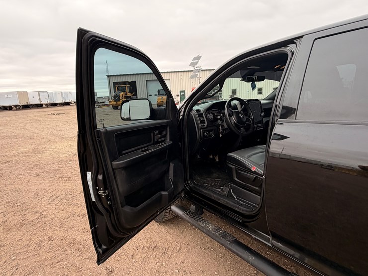 2022-ram-2500-hd-pickup-image-15