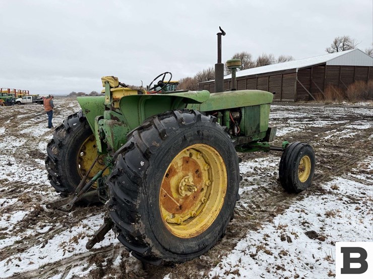 john-deere-4010-image-34