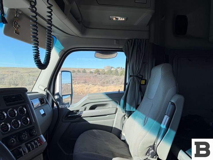 2019-kenworth-t680-image-65