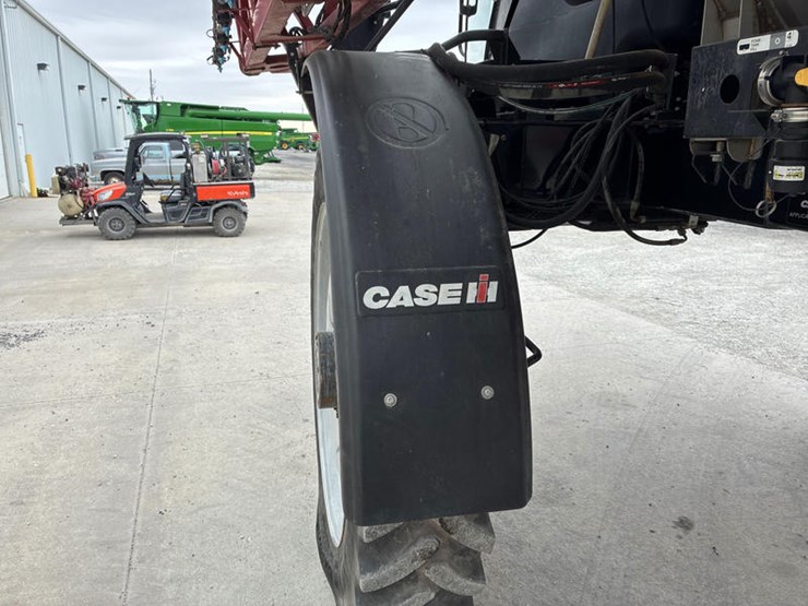 2015-case-ih-patriot-3340-image-45