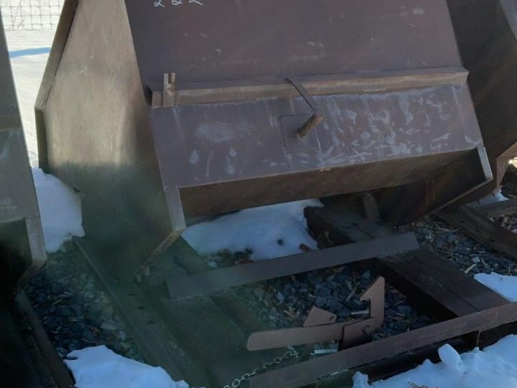 #222-•-self-dumping-hopper-image-2