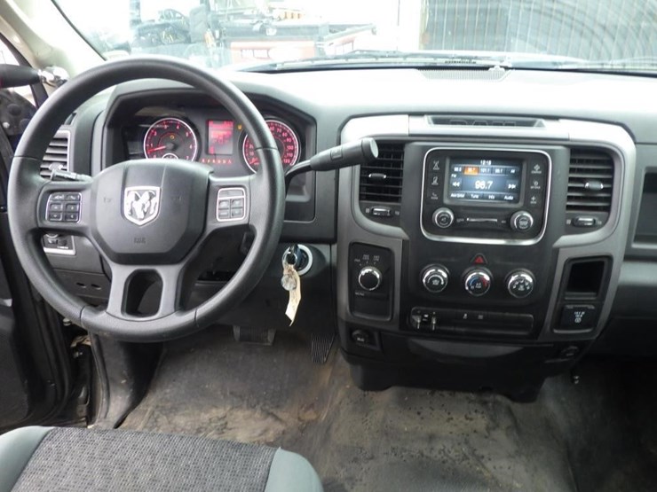 2016-dodge-1500-image-9