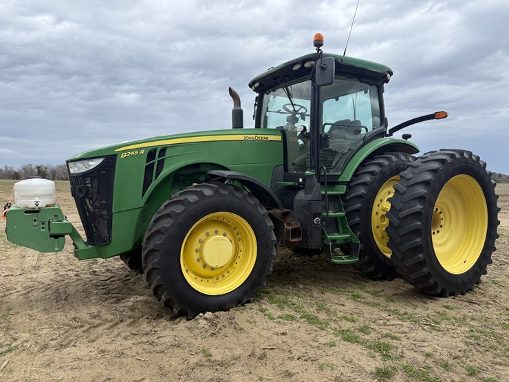 john-deere-8245r-image-1