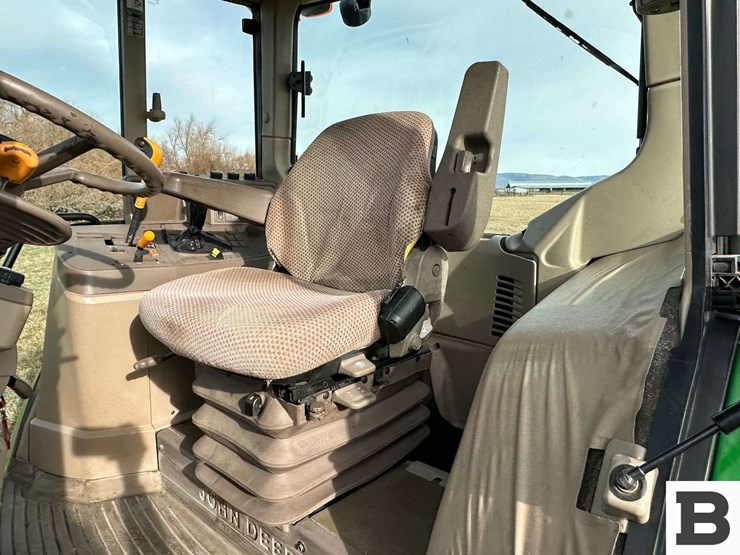 2014-john-deere-6140m-image-34