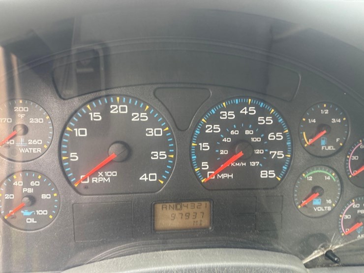 2005-international-7400-image-20