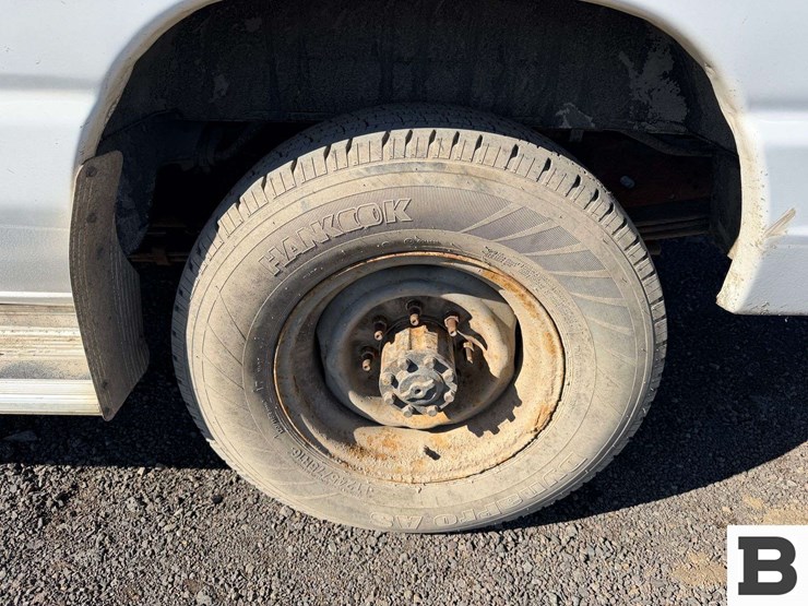 1996-ford-econoline-350-image-15