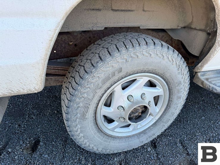 2001-ford-econoline-350-image-18