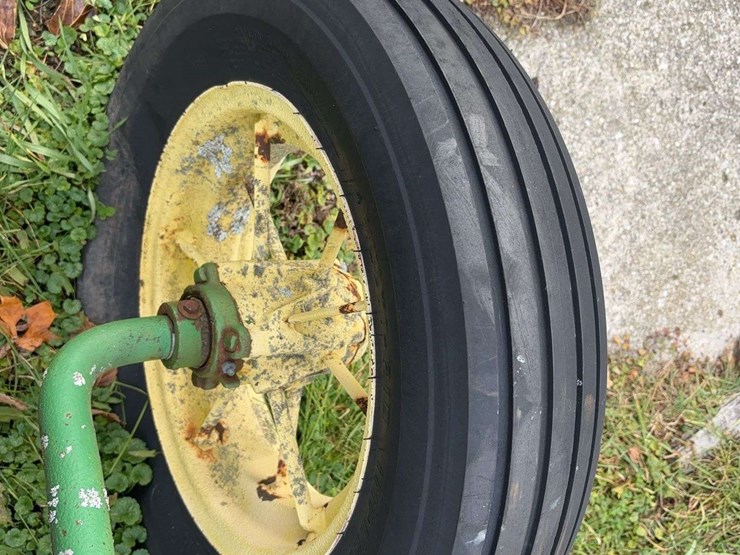 john-deere-12-image-24