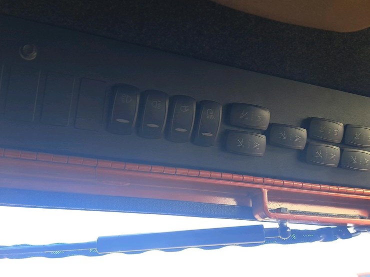 2020-barko-595b-image-17