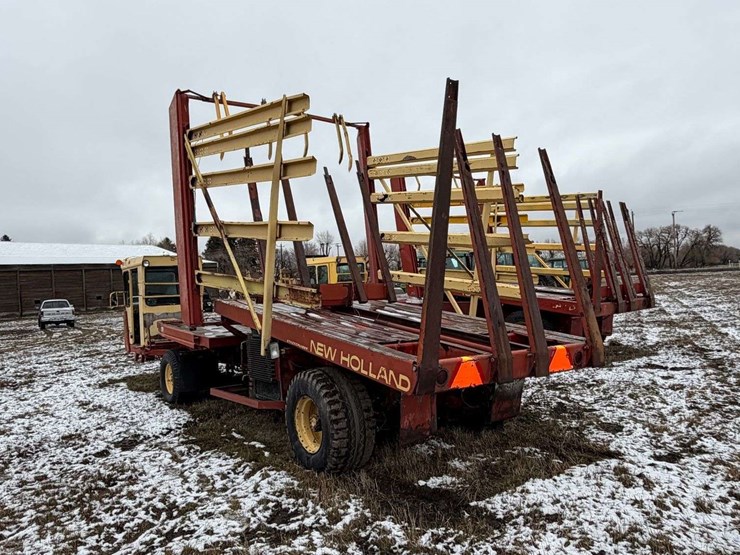 new-holland-1085-image-3